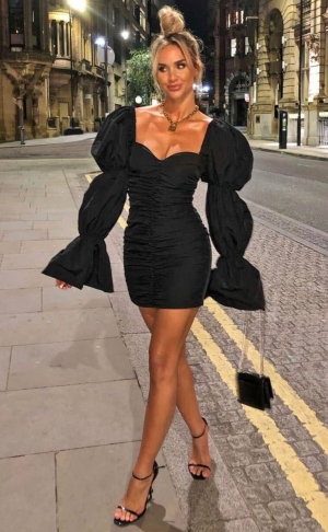 Дамска рокля с ефектни ръкави H1592 черен